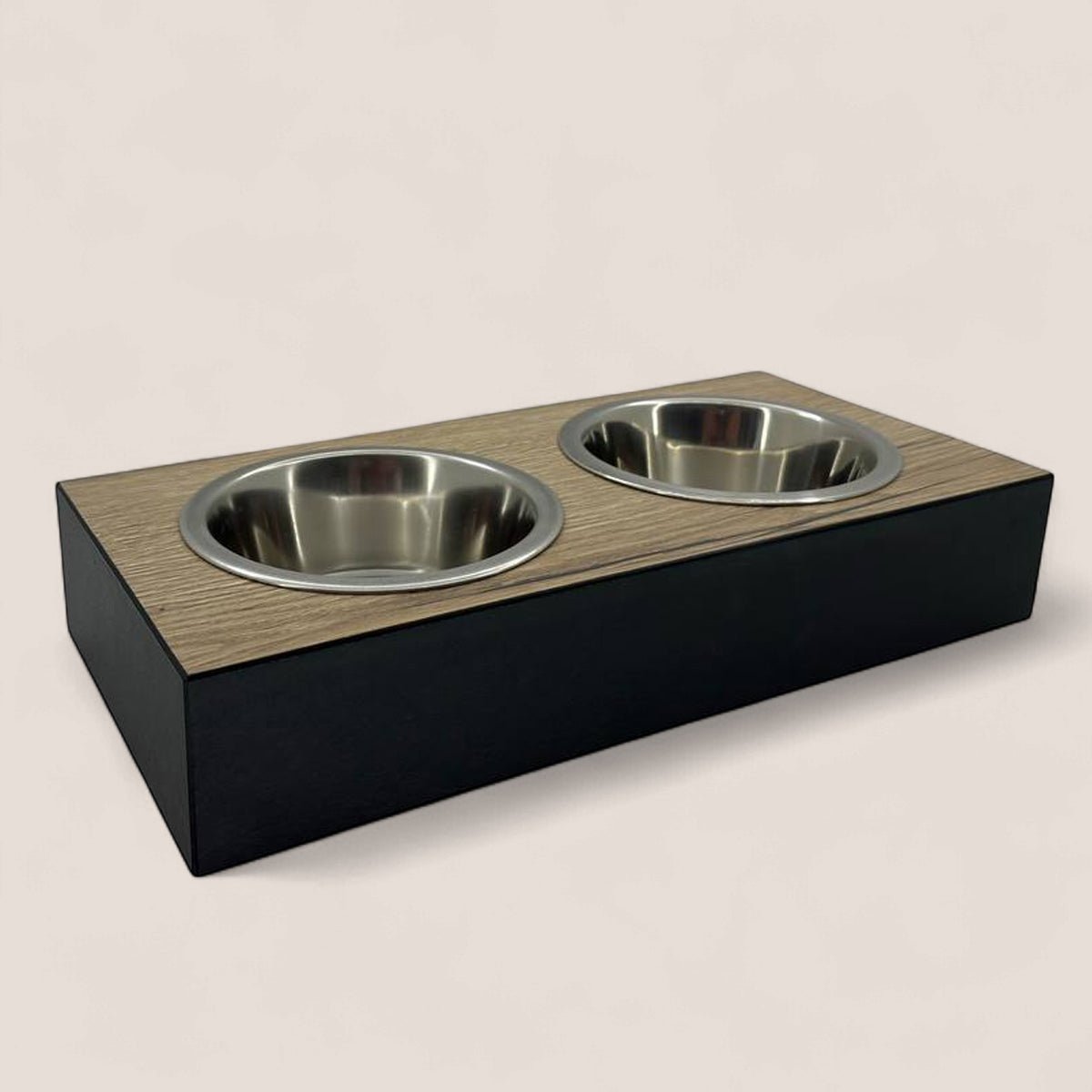 Pet Bowl – Plywood with Egger Coating: Bleached Cuneo Oak | Black 